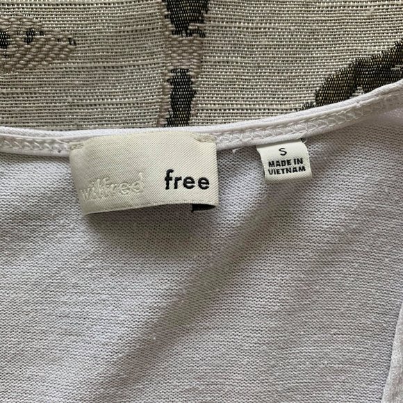 Aritzia White Long Sleeve - Picture 4 of 5